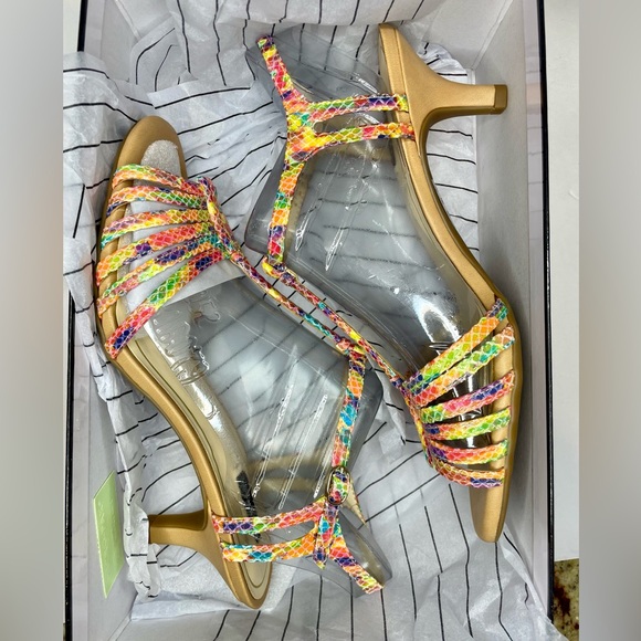 Alex Marie NIB Lanelle multi color t-strap kitten heel sandals - 8M - Picture 7 of 9